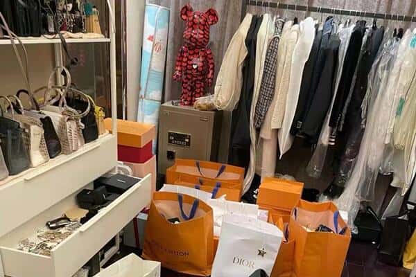 昆明市回收一线品牌衣服